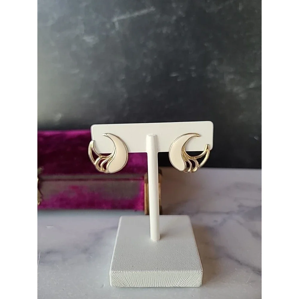 Vintage Enamel Clip-on Earrings